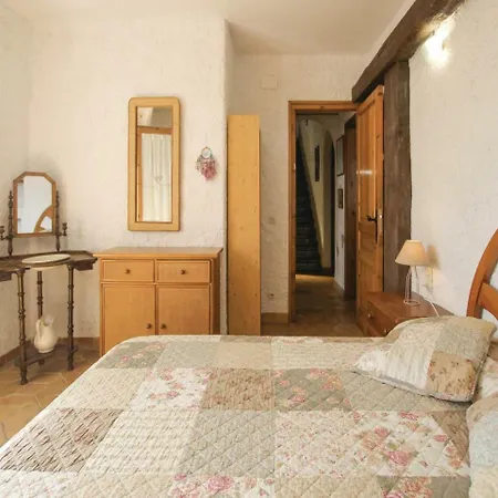 Holiday home Five-bedroom Holiday In