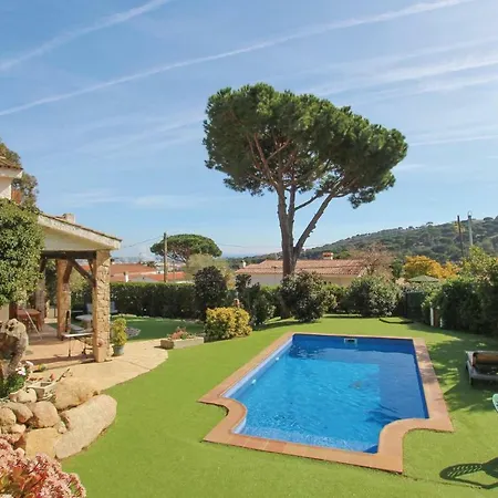 Five-bedroom Holiday In Holiday home *